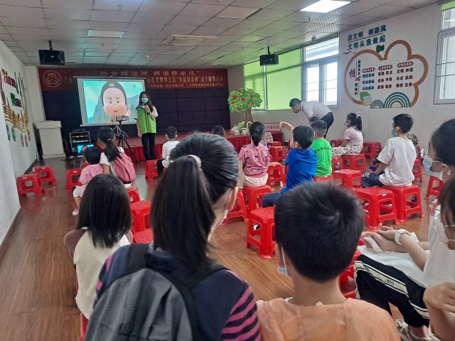 三鄉(xiāng)鎮(zhèn)開(kāi)展“幸福閱讀樹(shù)，禁毒齊守護(hù)”宣傳活動(dòng)圖片1.jpg